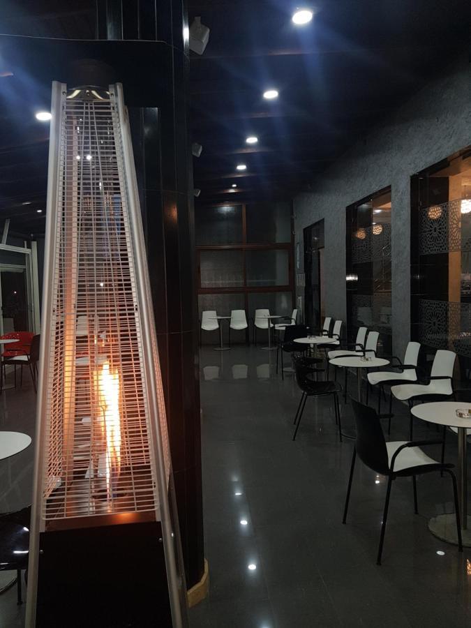 Zellaka Hotel & Cafe خريبڭة المظهر الخارجي الصورة